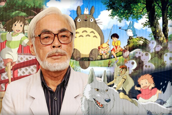 Miyazaki junto a sus personajes emblemáticos.