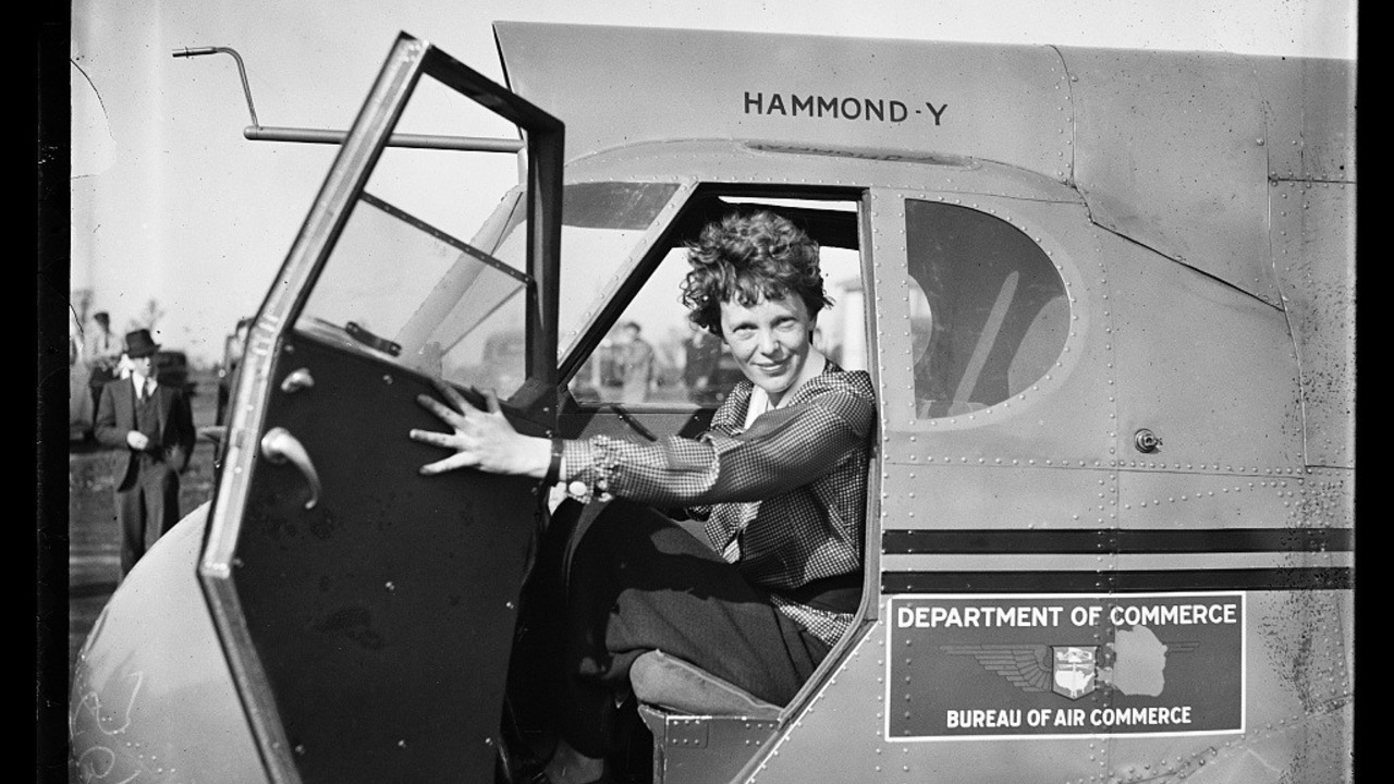 Amelia Earhart. VoxBox.